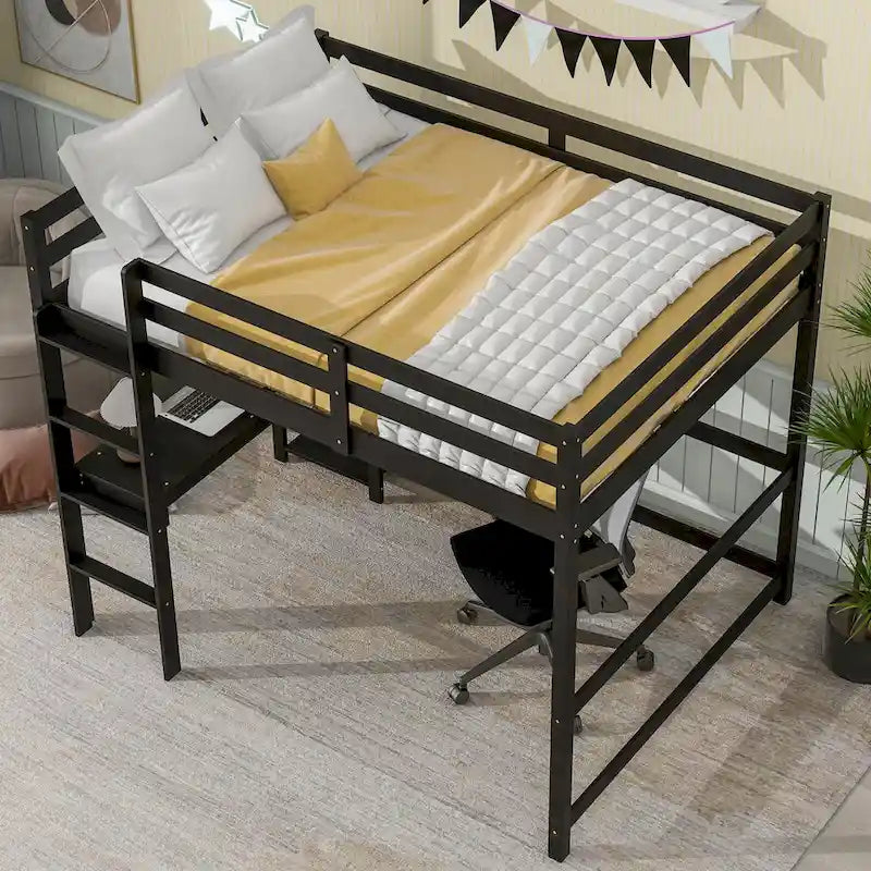 Doppel-Hochbett mit Schreibtisch und Regalen